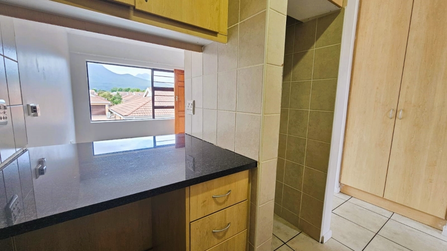 To Let 2 Bedroom Property for Rent in George East Western Cape